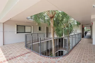 8760 SW 133rd Ave Rd #301, Miami, FL 33183 - Photo 2