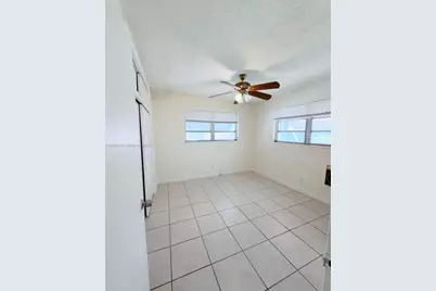 1077 SW 2nd St #2, Hallandale Beach, FL 33009 - Photo 10