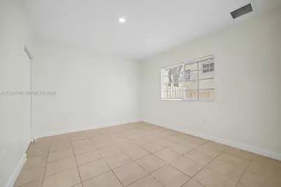 373 NE 26th Pl #102, Homestead, FL 33033 - Photo 10