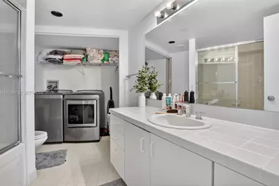 1000 Island Blvd #503, Aventura, FL 33160 - Photo 22