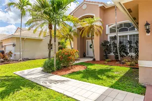 337 SW 188th Terrace, Pembroke Pines, FL 33029 - Photo 2
