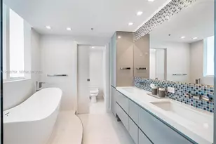 3801 Collins Ave, Miami Beach, FL 33140 - Photo 16