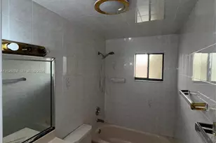 8625 NW 8th St, Miami, FL 33126 - Photo 14