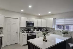 75 SW 18th Ave, Homestead, FL 33030 - Photo 6