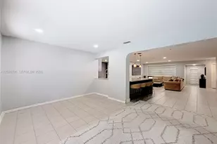 10460 NW 4th St, Plantation, FL 33324 - Photo 18