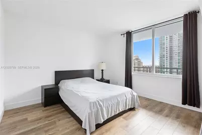 325 S Biscayne Blvd #2517, Miami, FL 33131 - Photo 8