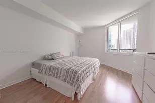 325 S Biscayne Blvd, Miami, FL 33131 - Photo 16