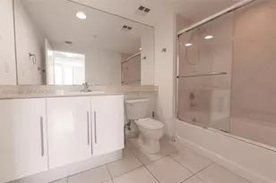 325 S Biscayne Blvd, Miami, FL 33131 - Photo 12