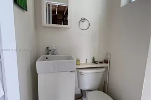 1030 NE 107th St, Miami Shores, FL 33161 - Photo 10