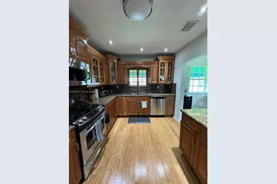 1030 NE 107th St #1030, Miami Shores, FL 33161 - Photo 12