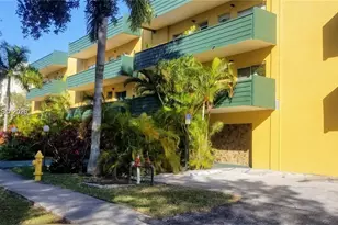 1975 NE 135th St, North Miami, FL 33181 - Photo 8