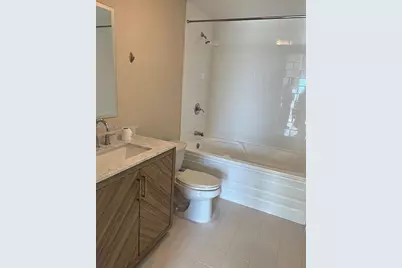 690 SW 1st Ct #PHII24, Miami, FL 33130 - Photo 16
