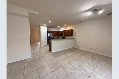 8923 W 35th Ave, Hialeah, FL 33018 - Photo 6