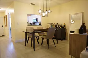 453 Lakeview Dr, Weston, FL 33326 - Photo 10