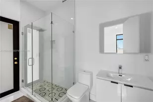 152 NW 165th St, Miami, FL 33169 - Photo 14