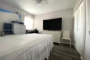 1570 W 46th St, Hialeah, FL 33012 - Photo 8