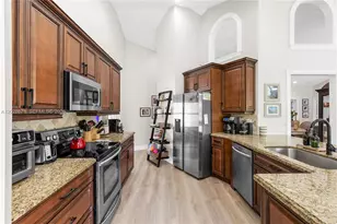 10900 NW 18th Ct, Plantation, FL 33322 - Photo 12