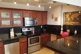 600 NE 36th St, Miami, FL 33137 - Photo 6