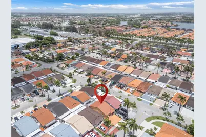 8805 NW 114th Ter, Hialeah Gardens, FL 33018 - Photo 24