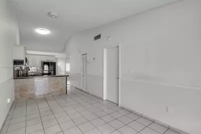 8805 NW 114th Ter, Hialeah Gardens, FL 33018 - Photo 8