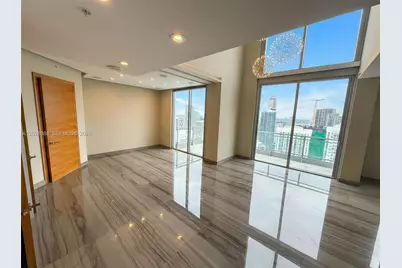 92 SW 3rd St #PH5213, Miami, FL 33130 - Photo 10