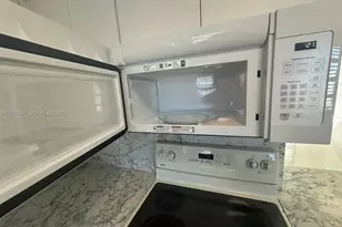 14170 SW 84th St, Miami, FL 33183 - Photo 10