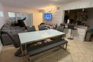10249 NW 9th St Cir, Miami, FL 33172 - Photo 2