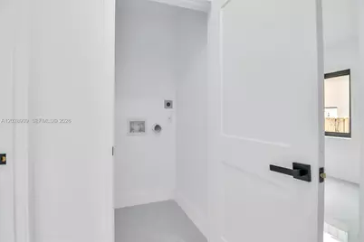 85 SW 30th Ave, Miami, FL 33135 - Photo 28