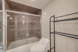 3200 Collins Ave, Miami Beach, FL 33140 - Photo 26