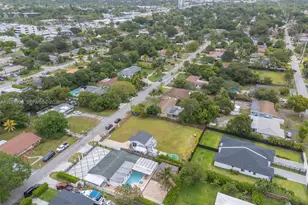 46 NE 164th St, Miami, FL 33162 - Photo 52