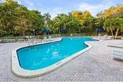 9055 SW 78th Ct, Miami, FL 33156 - Photo 14