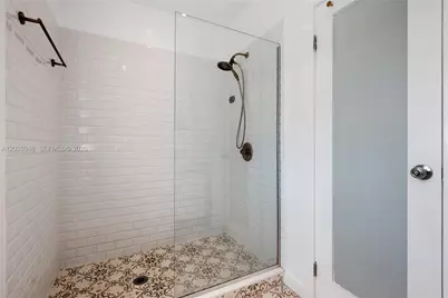 528 NE 72nd St, Miami, FL 33138 - Photo 32
