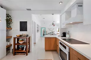 528 NE 72nd St, Miami, FL 33138 - Photo 28