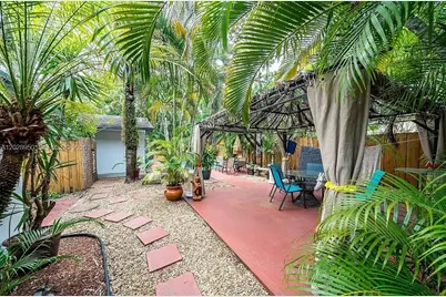 717 SW 13th Ave #2, Fort Lauderdale, FL 33312 - Photo 1