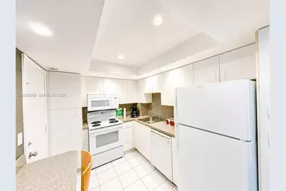 5005 Collins Ave #616, Miami Beach, FL 33140 - Photo 10