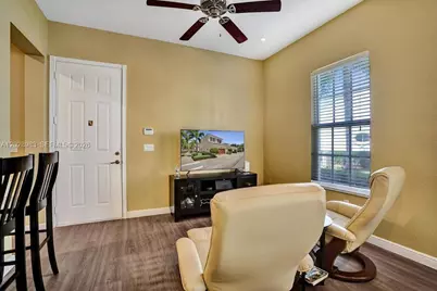 823 NW 82nd Ln, Boca Raton, FL 33487 - Photo 26