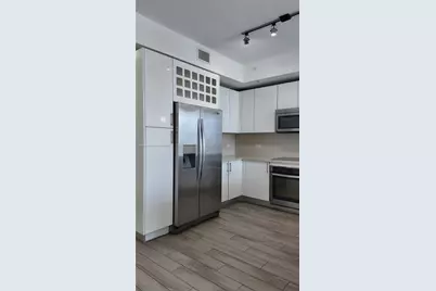 999 SW 1st Ave #2202, Miami, FL 33130 - Photo 6