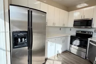 8528 SW 166th Pl, Miami, FL 33193 - Photo 10