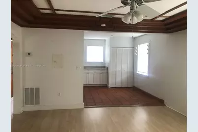 1100 SW 10th St #1, Miami, FL 33130 - Photo 2