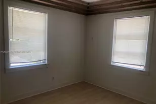 1100 SW 10th St, Miami, FL 33130 - Photo 6