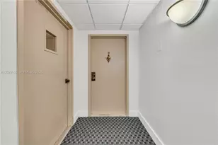 1450 Brickell Bay Dr, Miami, FL 33131 - Photo 2