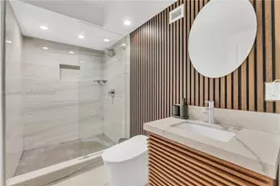 1450 Brickell Bay Dr, Miami, FL 33131 - Photo 22
