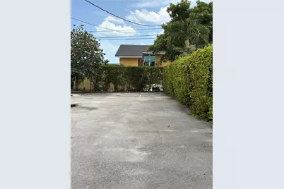 6620 W Flagler St, Miami, FL 33144 - Photo 12