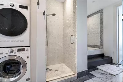 200 Biscayne Boulevard Way #4812, Miami, FL 33131 - Photo 26