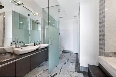 200 Biscayne Boulevard Way #4812, Miami, FL 33131 - Photo 22