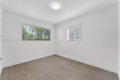680 W 50th Pl, Hialeah, FL 33012 - Photo 14