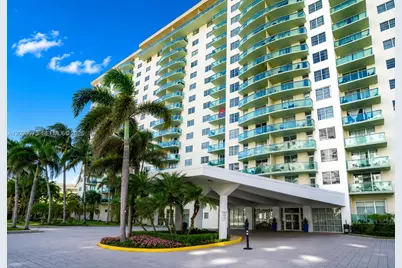 19390 Collins Ave #1419, Sunny Isles Beach, FL 33160 - Photo 2