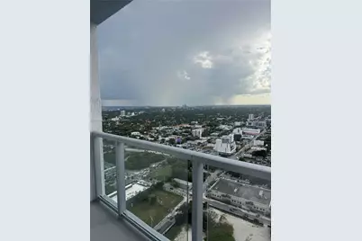 185 SW 7th St #3900, Miami, FL 33130 - Photo 8