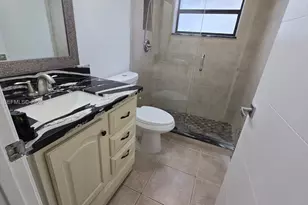 6515 W 26th Dr, Hialeah, FL 33016 - Photo 14