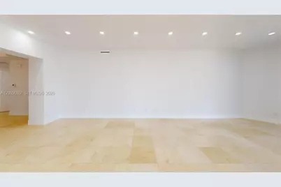 21050 NE 38th Ave #305, Aventura, FL 33180 - Photo 18